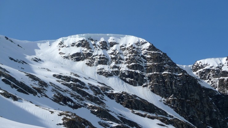 Bellvue Buttress. Significant cornices remain.  