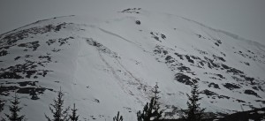 An Cearcallach: more avalanche activity from Sunday.