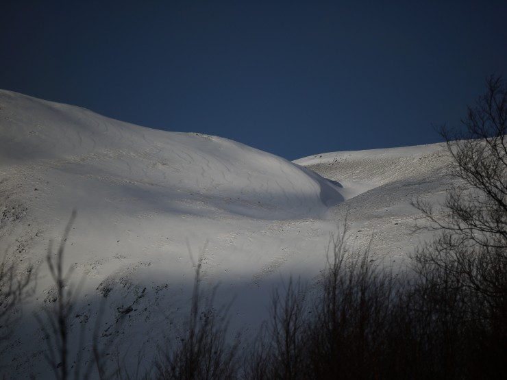 The Min Window on the Carn Liath plateau. Drift pattern: left to right - WSW to ENE