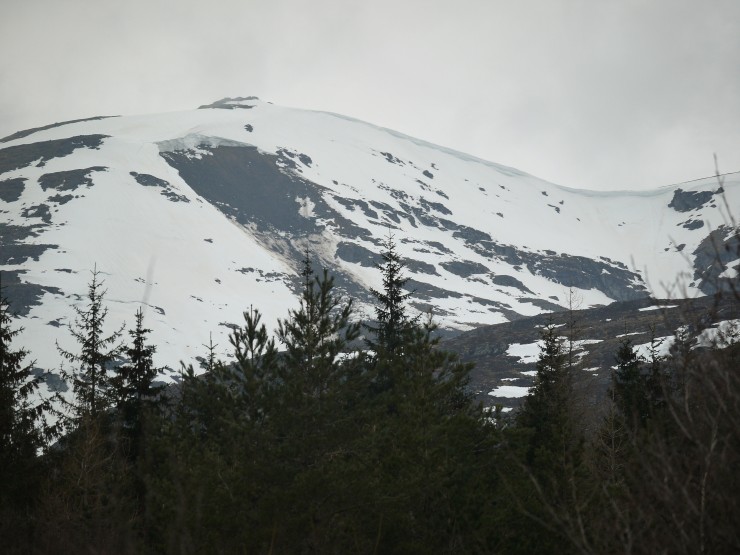 The view from the A86 of one of the An Cearcallach full depth avalanches.