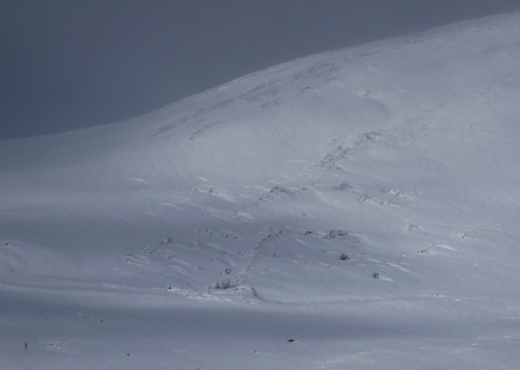 Site of the full depth avalanche on Sron a Ghoire.  3.5m crownwall now completely drifted over.