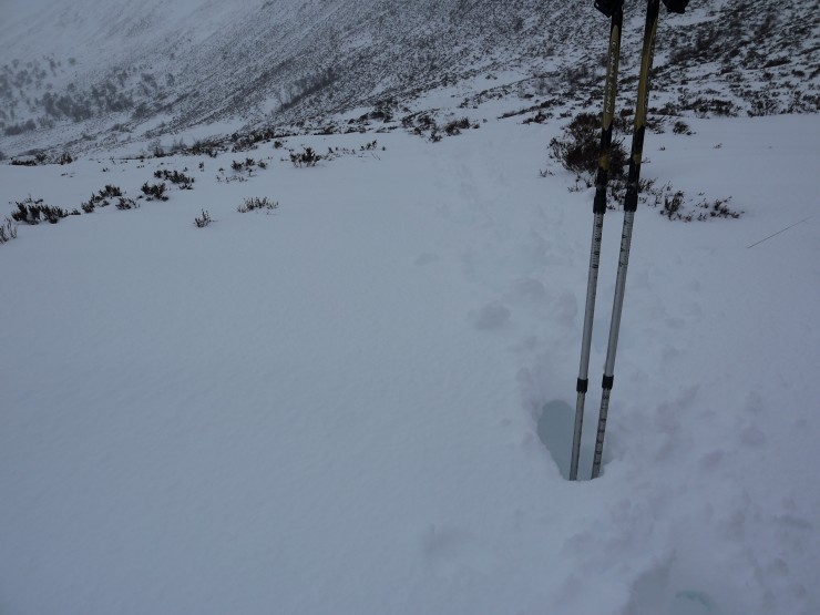 Coire Ardairt path at 450m this morning.