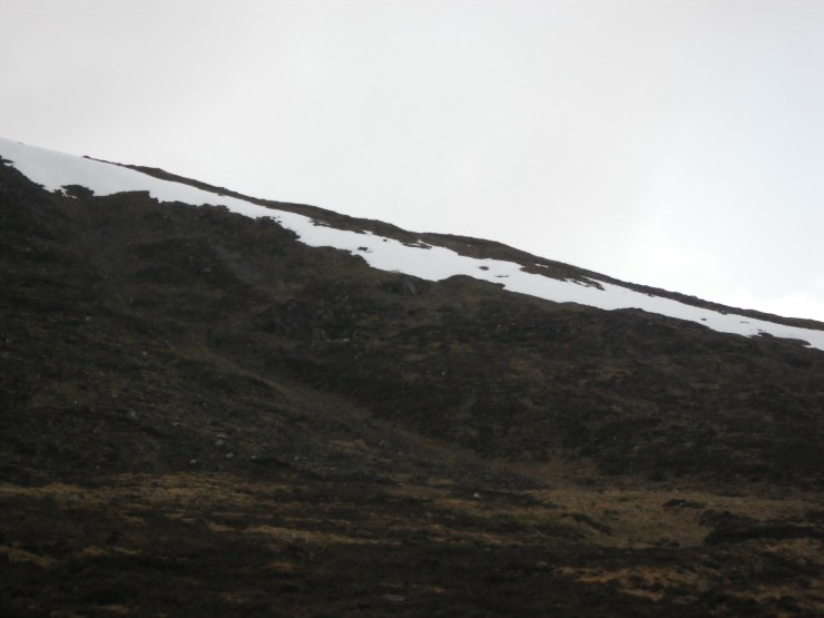 Bumslide Gully of Sron a Ghoire (a favoured pit site) Gully devoid of snow - todays sample pit in patch on shoulder