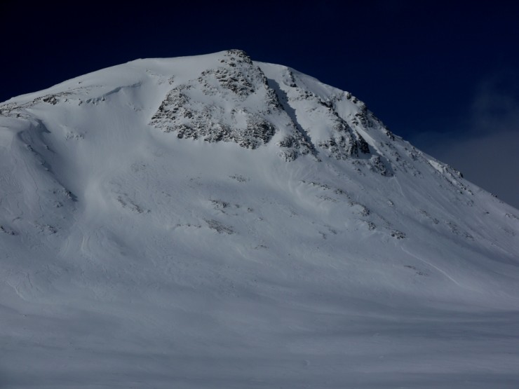 The east face of Meall Coire Choile Rais, 1028m. Scouring and cross-loading clearly evident today after drifting.
